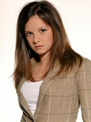 Photos de Mackenzie Rosman - Photoshoot John Sciulli - 7